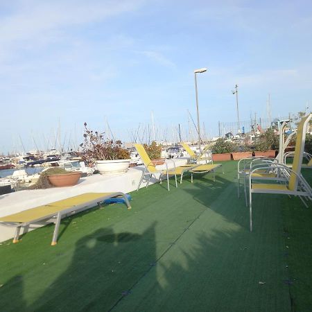 La Tua Stanza A Vela Sul Mare Hotel บารี ภายนอก รูปภาพ